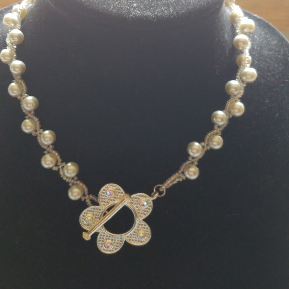 Beaded necklace with glass pearls and seed beads